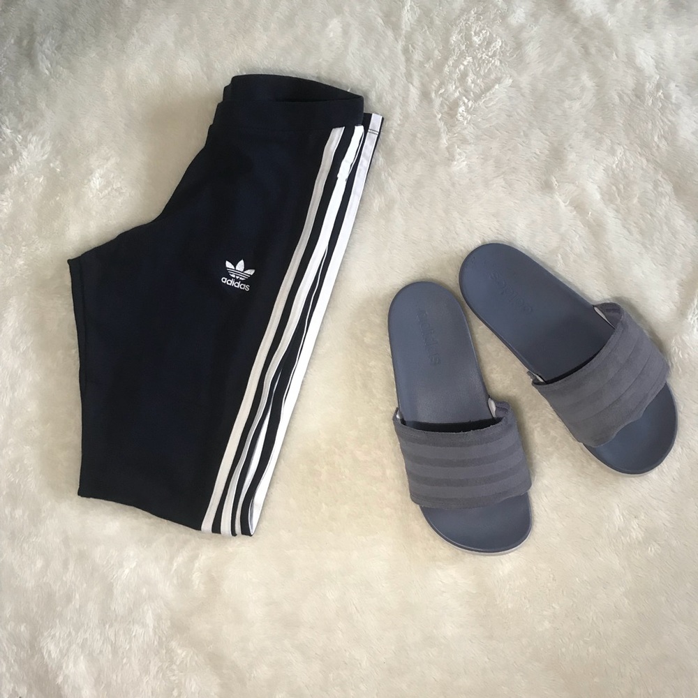 🍭ADIDAS GREY SLIDES SIZE 8🍭